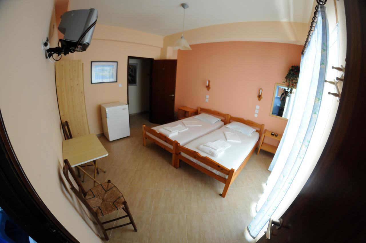 Nefeli Rooms بيفكي الغرفة الصورة